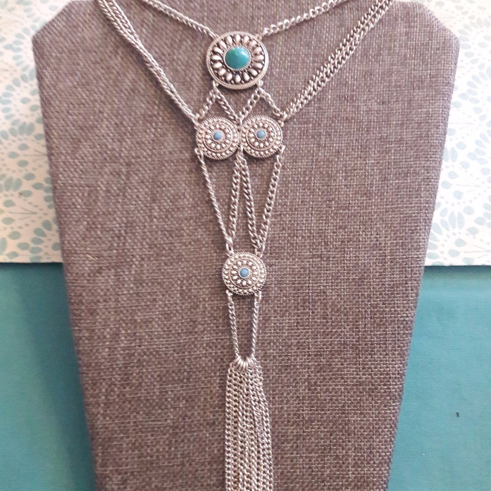 Silver tone fashion necklace w/ faux turquoise (2)
